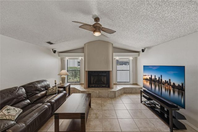 1737 SHADY LEAF DRIVE, Valrico, FL 33596