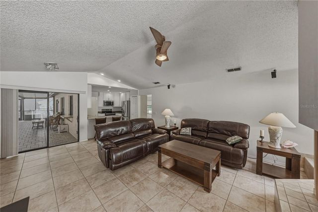1737 SHADY LEAF DRIVE, Valrico, FL 33596