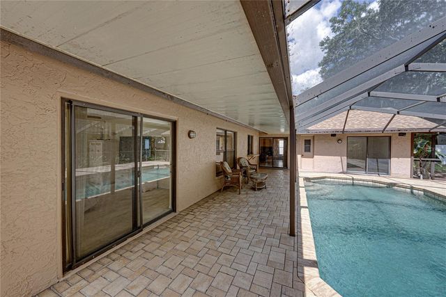 1737 SHADY LEAF DRIVE, Valrico, FL 33596
