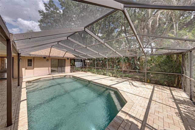 1737 SHADY LEAF DRIVE, Valrico, FL 33596
