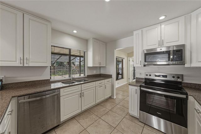 1737 SHADY LEAF DRIVE, Valrico, FL 33596