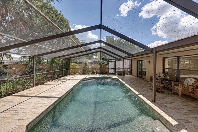1737 SHADY LEAF DRIVE, Valrico, FL 33596