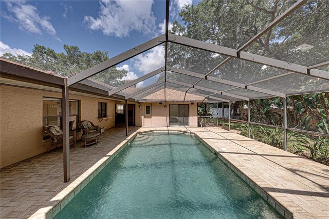 1737 SHADY LEAF DRIVE, Valrico, FL 33596