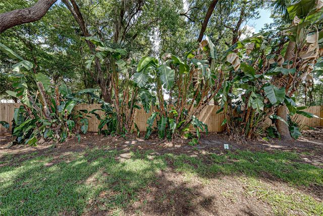 1737 SHADY LEAF DRIVE, Valrico, FL 33596