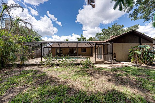 1737 SHADY LEAF DRIVE, Valrico, FL 33596