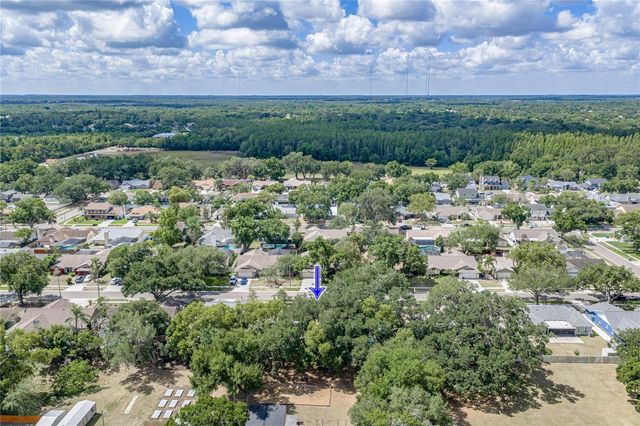 1737 SHADY LEAF DRIVE, Valrico, FL 33596