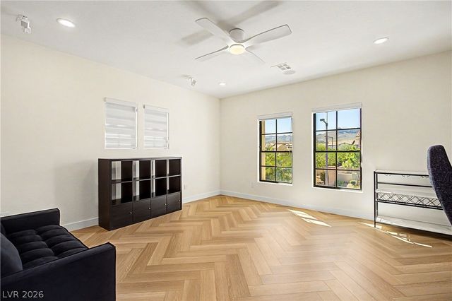 558 Green Sage Way, Las Vegas, NV 89138