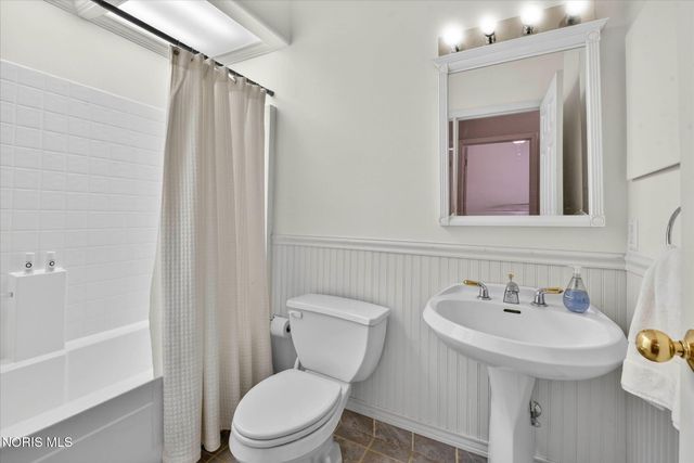 4 Bent Creek Crossing, Sylvania, OH 43560