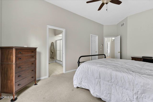4 Bent Creek Crossing, Sylvania, OH 43560