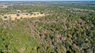 01 Dap Rd E, Moss Point, MS 39562