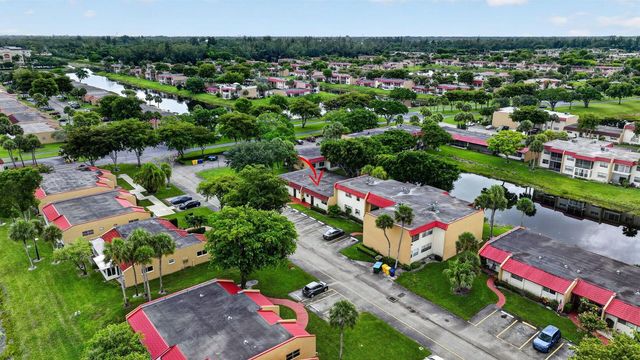 102 Lake Anne Drive, West Palm Beach, FL 33411