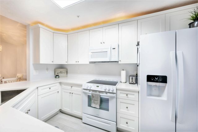 7667 N Wickham Road 1219, Melbourne, FL 32940