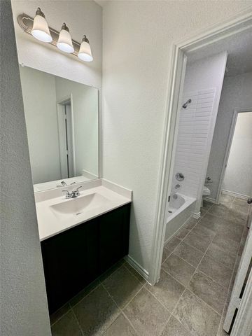 504 Saddle Lane, Denton, TX 76205