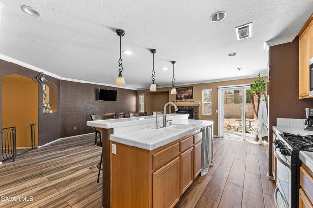 3618 E Avenue H9, Lancaster, CA 93535