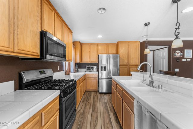 3618 E Avenue H9, Lancaster, CA 93535