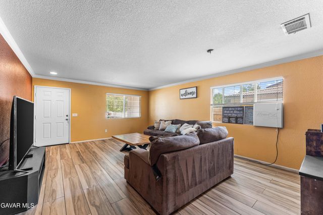 3618 E Avenue H9, Lancaster, CA 93535