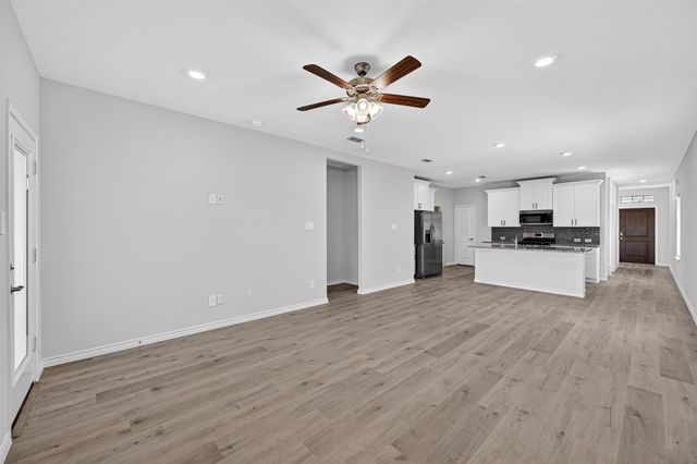 825 Apeldoorn Trail, Little Elm, TX 75068