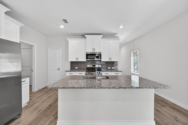 825 Apeldoorn Trail, Little Elm, TX 75068