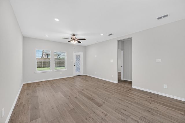 825 Apeldoorn Trail, Little Elm, TX 75068