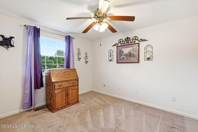 8417 Calm Ln, Louisville, KY 40219