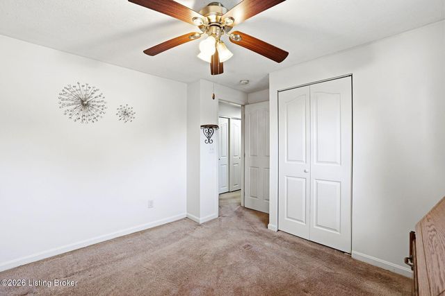 8417 Calm Ln, Louisville, KY 40219