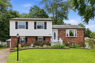 8417 Calm Ln, Louisville, KY 40219
