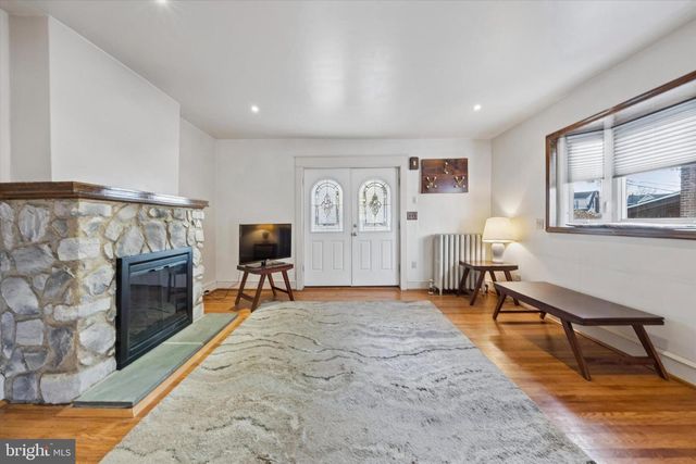 328 BLANCHARD RD, Drexel Hill, PA 19026