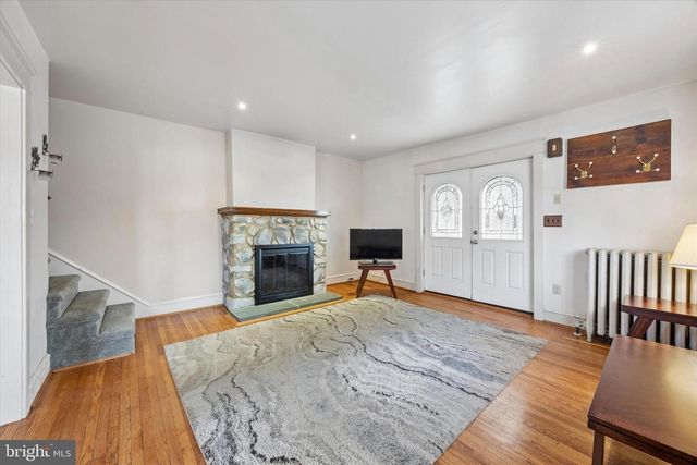 328 BLANCHARD RD, Drexel Hill, PA 19026