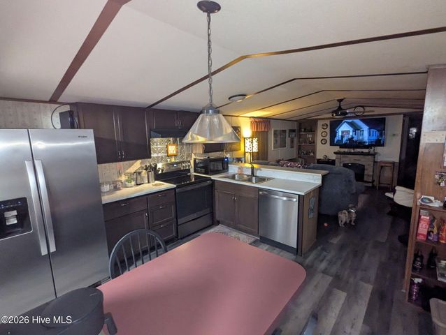 2882 Six Pence Drive SW, Supply, NC 28462