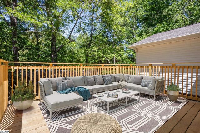 208 Hatteras Lane, Simpsonville, SC 29680