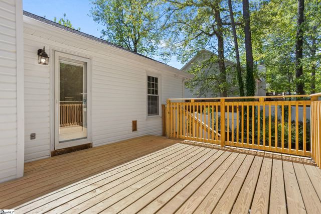 208 Hatteras Lane, Simpsonville, SC 29680