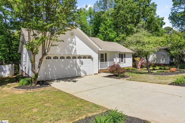 208 Hatteras Lane, Simpsonville, SC 29680