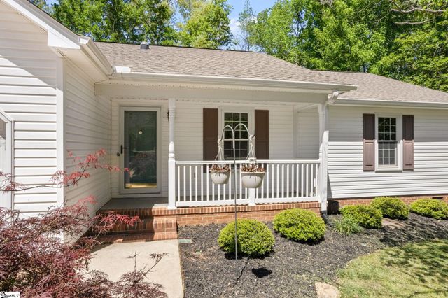 208 Hatteras Lane, Simpsonville, SC 29680