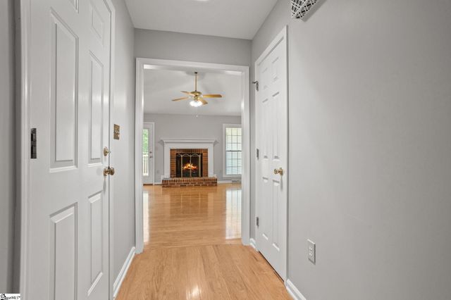 208 Hatteras Lane, Simpsonville, SC 29680