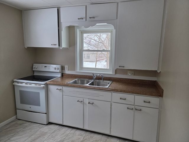 5925 Nevada Avenue, Portage City, MI 49024