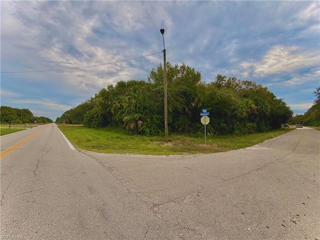 121 Bremen AVE S, Lehigh Acres, FL 33974