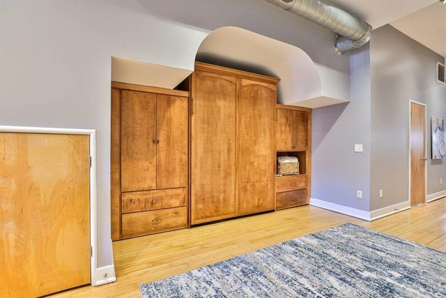 1124 Race Street, Cincinnati, OH 45202