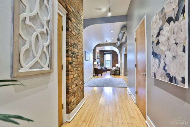 1124 Race Street, Cincinnati, OH 45202