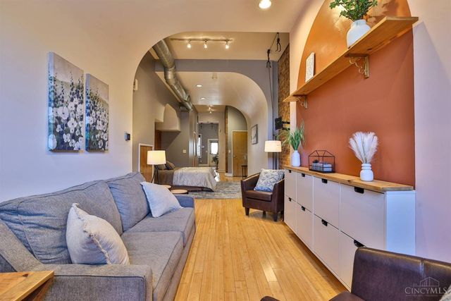 1124 Race Street, Cincinnati, OH 45202