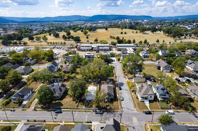 901 S Highland Park Avenue, Chattanooga, TN 37404