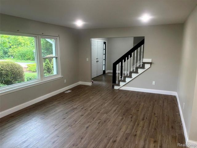 29621 Fernhill Drive, Farmington Hills, MI 48334