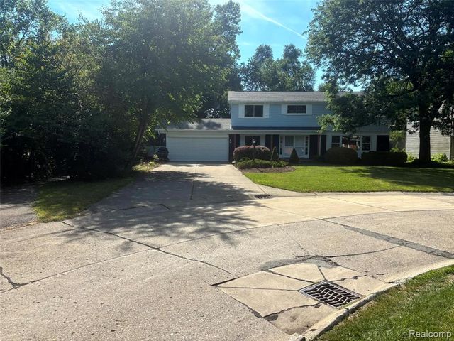 29621 Fernhill Drive, Farmington Hills, MI 48334