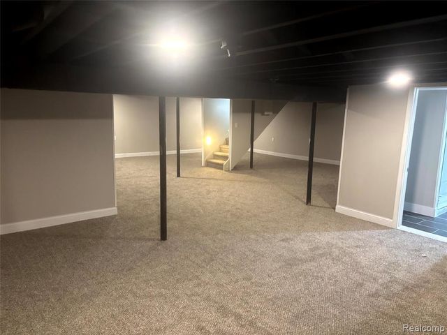 29621 Fernhill Drive, Farmington Hills, MI 48334