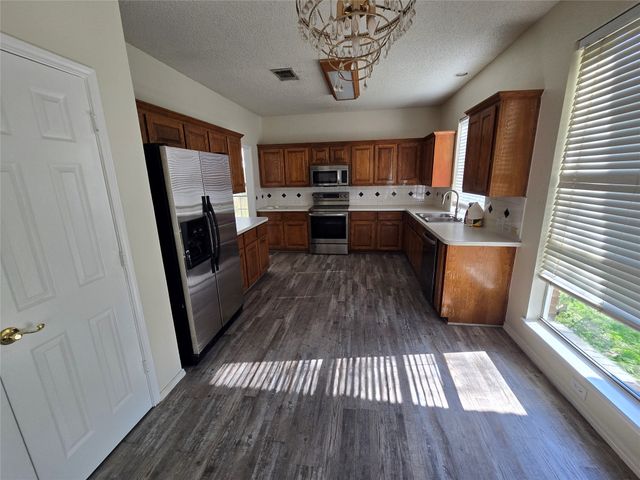 401 Bent Creek Drive, Garland, TX 75040