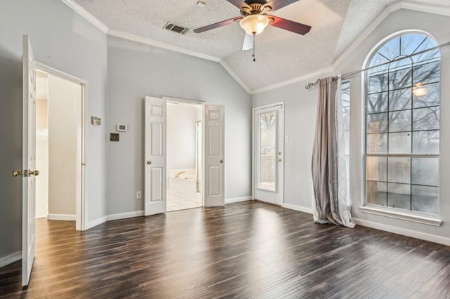 401 Bent Creek Drive, Garland, TX 75040