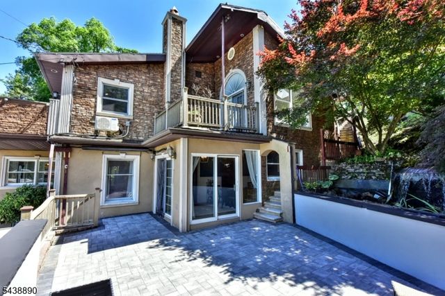 27 Joan St, Wayne Twp., NJ 07470
