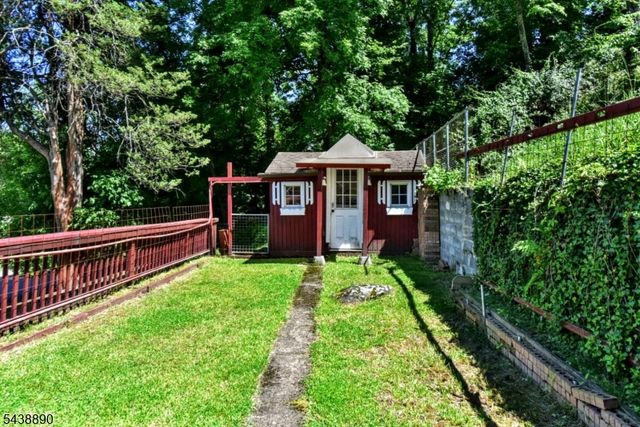 27 Joan St, Wayne Twp., NJ 07470