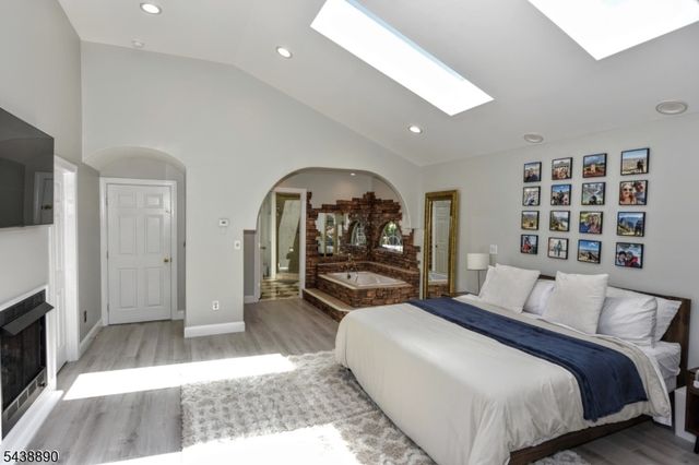27 Joan St, Wayne Twp., NJ 07470