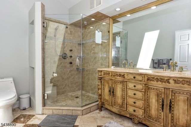 27 Joan St, Wayne Twp., NJ 07470