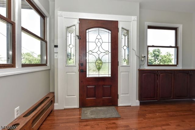 27 Joan St, Wayne Twp., NJ 07470